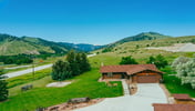Hideaway Cabin — Mountain Views, Fire Pit, Buffalo WY