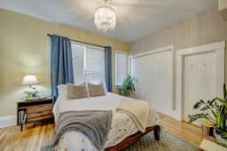 Frackleton House — Pet-Friendly 1910 Craftsman, Fenced Yard, Sheridan WY - Image 3