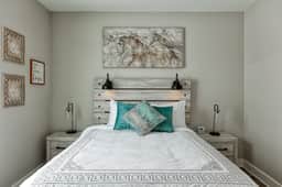 Farmhouse at Lincoln Suites — Smart Home, King Bed, Sheridan WY - Image 4