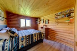 Hideaway Cabin — Mountain Views, Fire Pit, Buffalo WY - Image 5