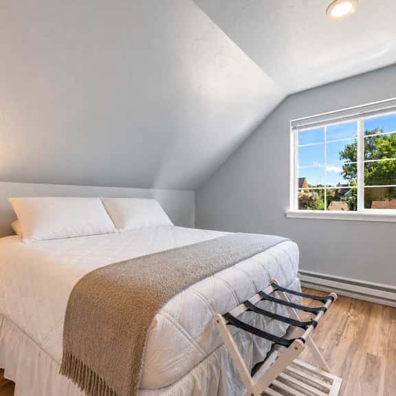 Carriage Loft — Quiet Retreat, Sheridan WY - Image 1