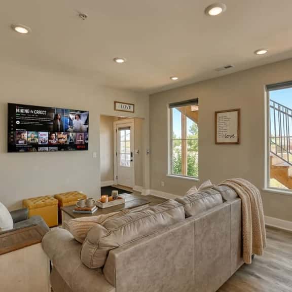 Farmhouse at Lincoln Suites — Smart Home, King Bed, Sheridan WY - Image 1