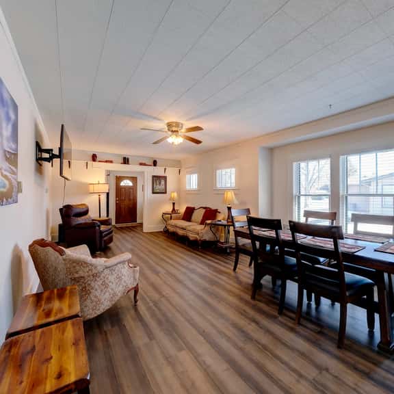 Coffeen House — Vintage Restored, Pet-Friendly, Ranchester WY - Image 1