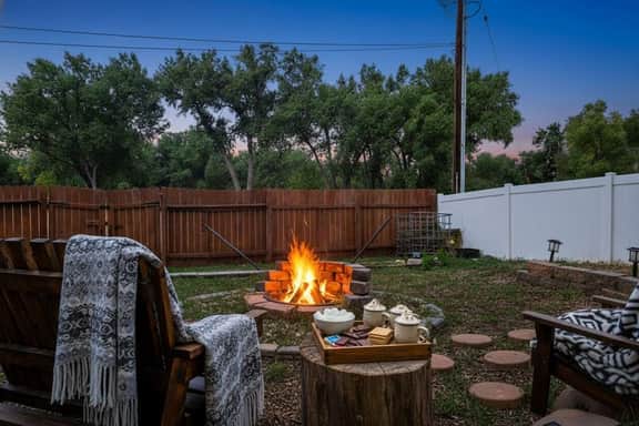 Frackleton House — Pet-Friendly 1910 Craftsman, Fenced Yard, Sheridan WY - Image 5