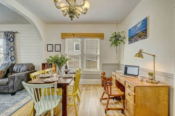 Frackleton House — Pet-Friendly 1910 Craftsman, Fenced Yard, Sheridan WY - Image 2
