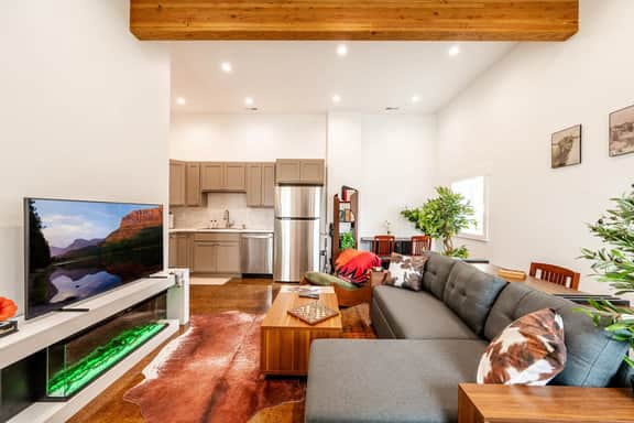 Vaulted Den — Chic 1BR with Fireplace, Sheridan WY - Image 2